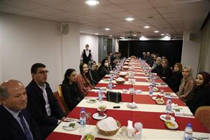 İşadamı Tıpırdamaz Tıp Öğrencilerini Ağırladı