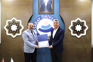 ASÜ’de en başarılı lisansüstü tez ödülleri sahiplerini buldu