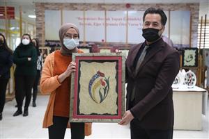 Sağlıkçılar Tezhip, Hat ve Ebru Sergisi Açtı