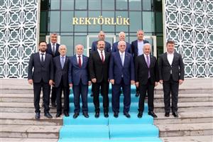 İsmail Kahraman Rektör Alpay Arıbaş’ı Ziyaret Etti