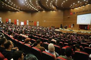 Kampüs Öğrencilerle Güzel, Hoş Geldiniz!