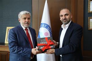 Cihannüma Derneği Yöneticileri Rektör Şahin’i Ziyaret Etti