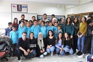 ASÜ’lü Öğrenciler İşbirliğiyle Sarayhan’a Kütüphane Kurdu 