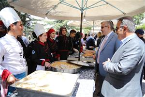 Sözlüklerde Karşılığı Olmayan Bir Zulümle Karşı Karşıyayız