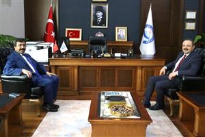 İKÇÜ Rektörü Köse’den Nezaket Ziyareti