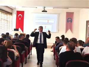 Teknik Bilimler MYO akademik personeline Bologna Bilgi Paketi eğitimi verildi