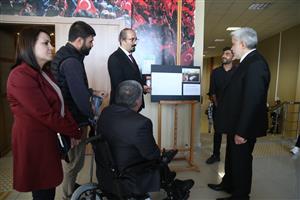 ASÜ’de Görme Engellilere Özel Kabartma Resim Sergi Açıldı