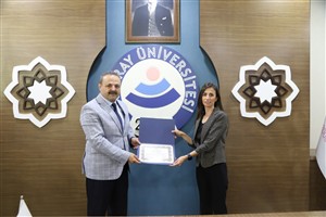 ASÜ’de en başarılı lisansüstü tez ödülleri sahiplerini buldu