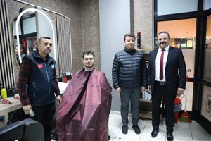 Belediye Kampüse Ücretsiz Çorba Evi ve Kuaför Salonu Açtı 