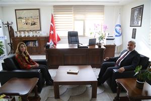 Eğitim Fakültesi Dekanı Doğru’ya Tebrik Ziyareti