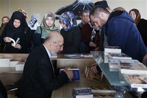 Müslüman, Görmezden Gelme Hakkına Sahip Değildir 