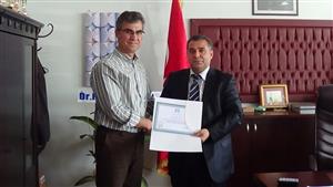 Eğitim Fakültesi Dekanlığına Prof. Dr. İsmet Emre Atandı 