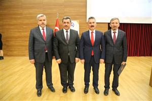 ASÜ’de İki Önemli Konferans Düzenlendi 