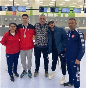 ASÜ’lü sporcudan para atıcılıkta çifte madalya başarısı