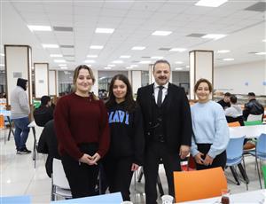 Rektör Arıbaş, Öğrencilerle  İftar Yemeğinde Buluştu