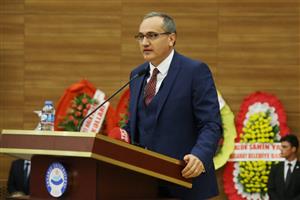 ASÜ’de Akademik Yıl Düzenlenen Törenle Başladı 