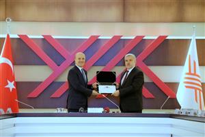ASÜ, Engelsiz Üniversiteler Arasında Türkiye Birincisi Oldu 