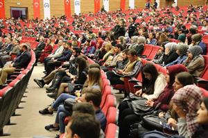 ASÜ’de İki Önemli Konferans Düzenlendi 