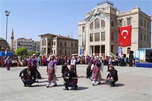 19 Mayıs Kutlamaları Kent Meydanı’nda Yapıldı
