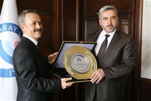 Prof. Dr. Yusuf Şahin Rektörlük Görevini Devraldı