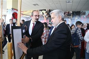 ASÜ’de Görme Engellilere Özel Kabartma Resim Sergi Açıldı
