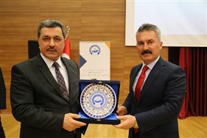 ASÜ’de İki Önemli Konferans Düzenlendi 