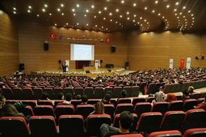 ASÜ’de İki Önemli Konferans Düzenlendi 