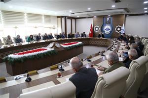 Rektör Arıbaş, Okul Sekreterleriyle Buluştu 